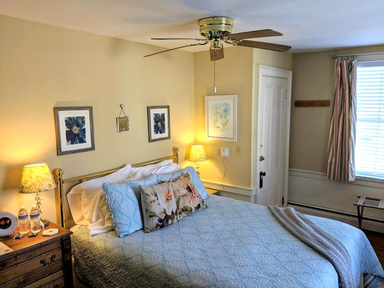 Elms Of Camden Bed & Breakfast Bagian luar foto