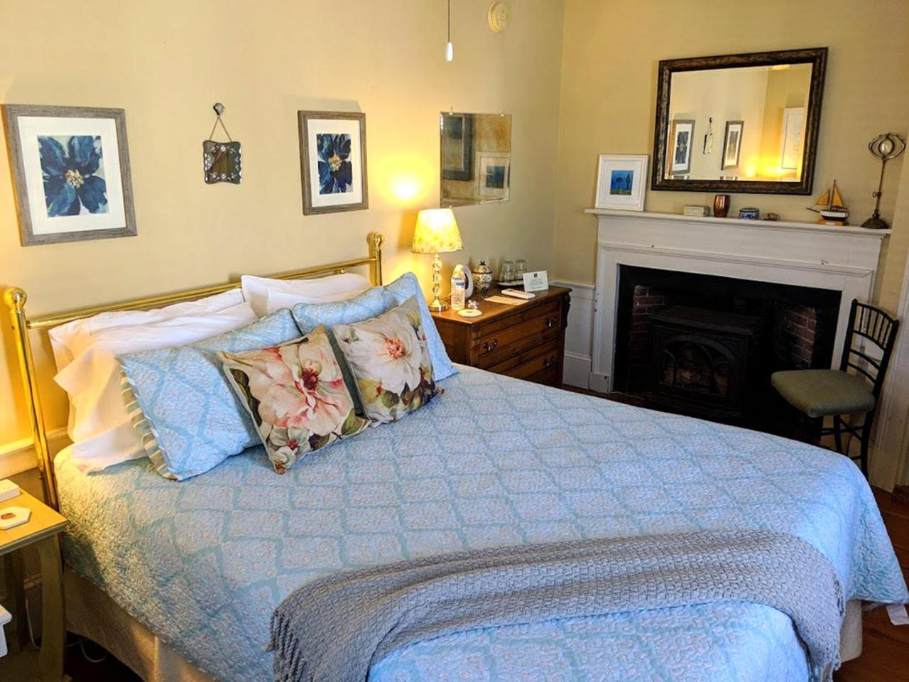 Elms Of Camden Bed & Breakfast Bagian luar foto