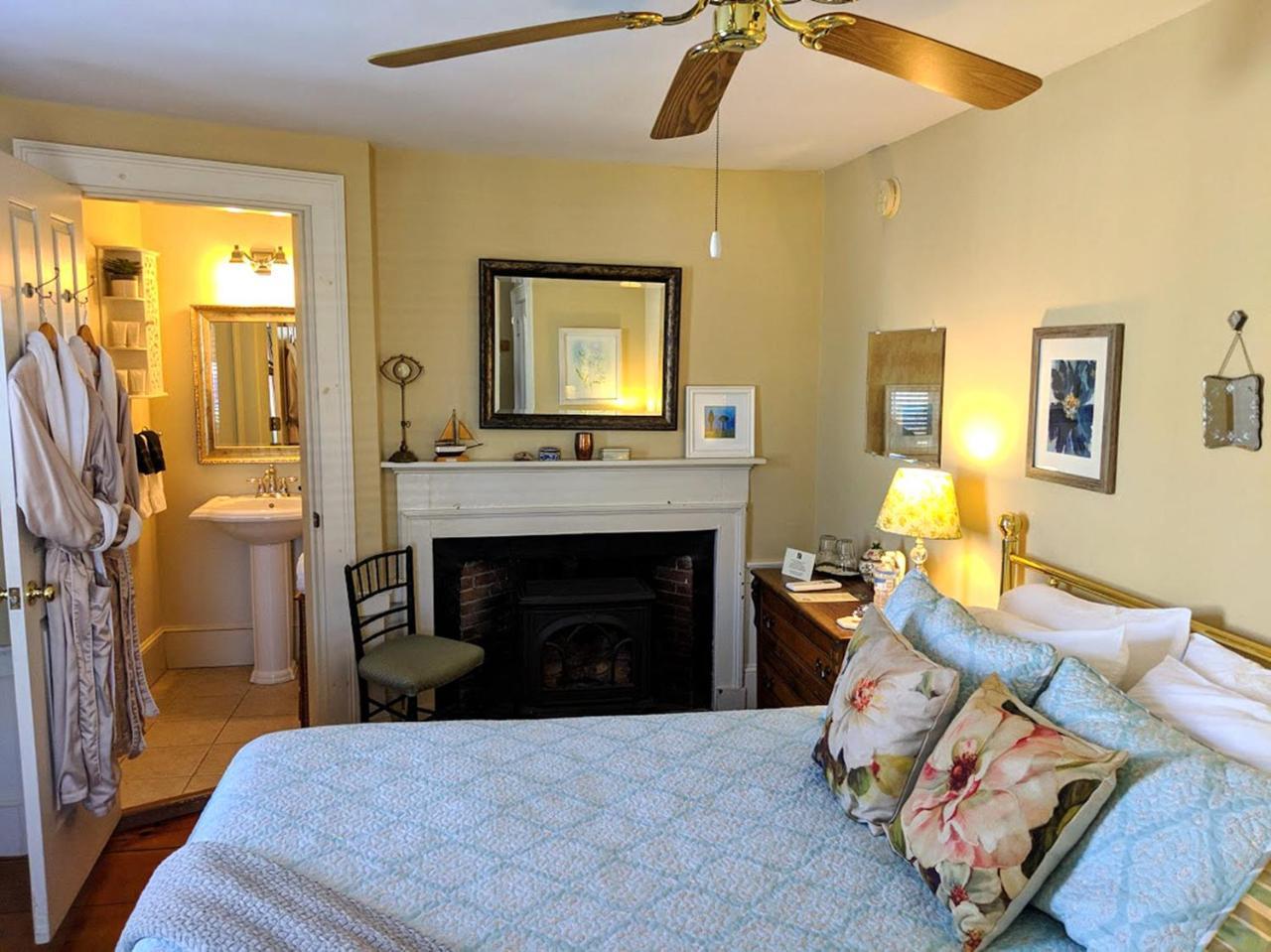 Elms Of Camden Bed & Breakfast Bagian luar foto