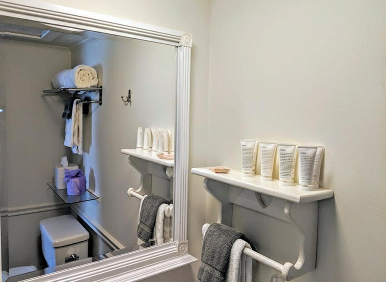Elms Of Camden Bed & Breakfast Bagian luar foto